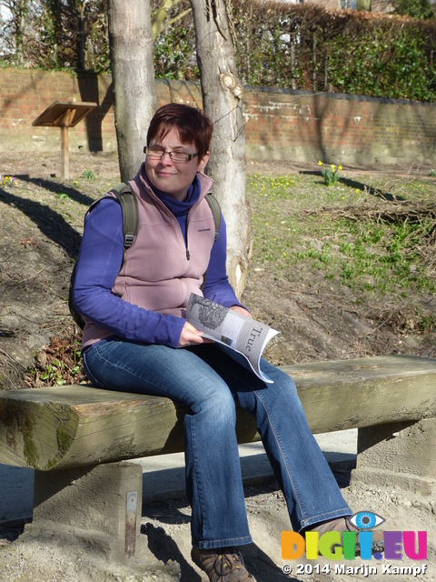 FZ003934 Jenni on bench at Llangollen